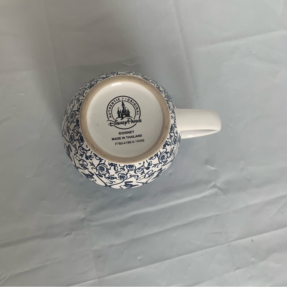 β Disney Limited Edition Mad-Hatter Stacked Tea Cup β - Picture 4 of 4